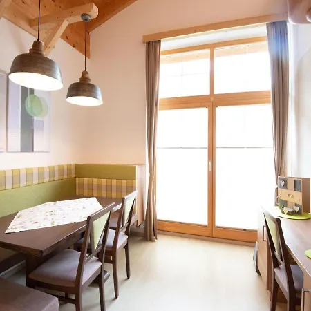 Daire Beautiful Holiday In With Two Balconies Umhausen