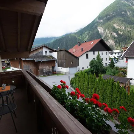 Beautiful Holiday In With Two Balconies *