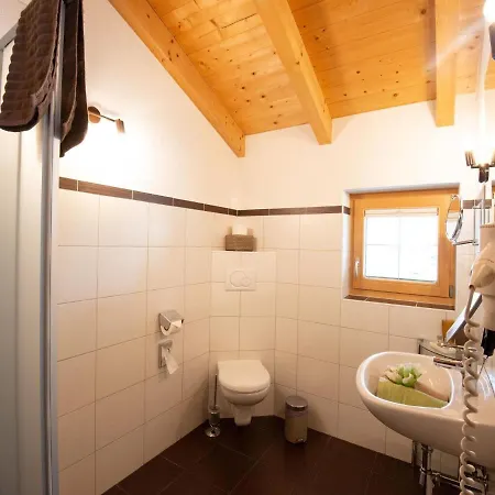 Daire Beautiful Holiday In With Two Balconies Umhausen
